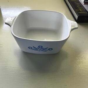 CorningWare Blue Cornflower 22 oz Casserole Dish P-43-B
